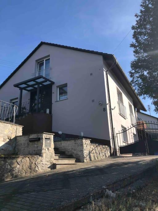 Einliegerwohnung In Gissigheim Appartement